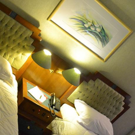 Simorgh Hotel