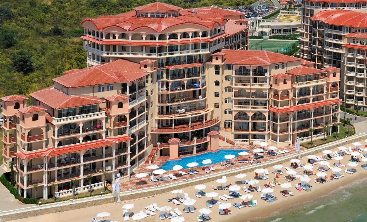 Atrium Beach