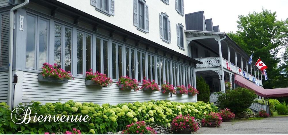 Auberge Lakeview Inn