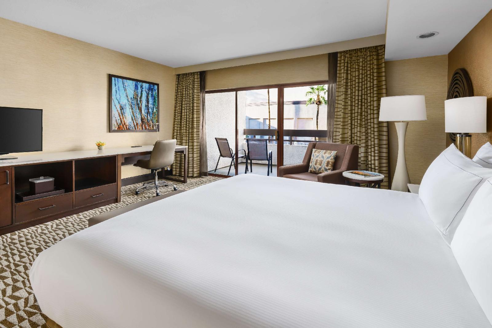 Hilton Phoenix Airport