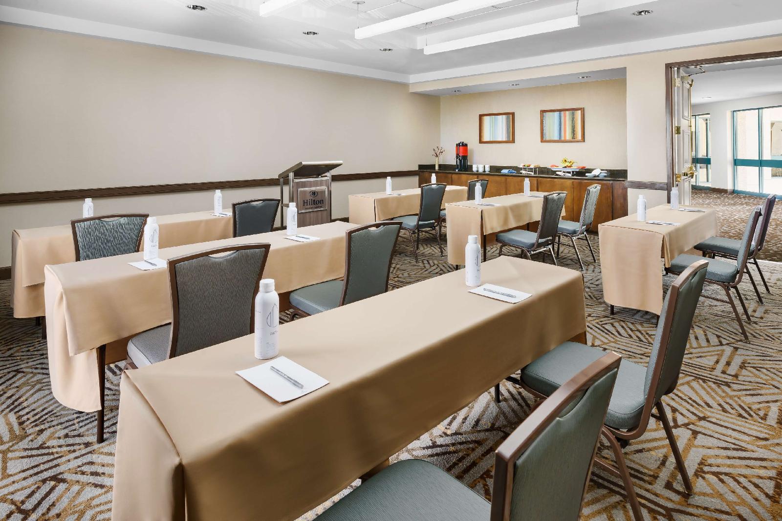 Hilton Phoenix Airport