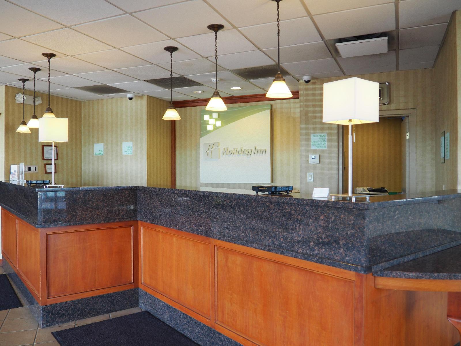 Riverside Plaza Hotel