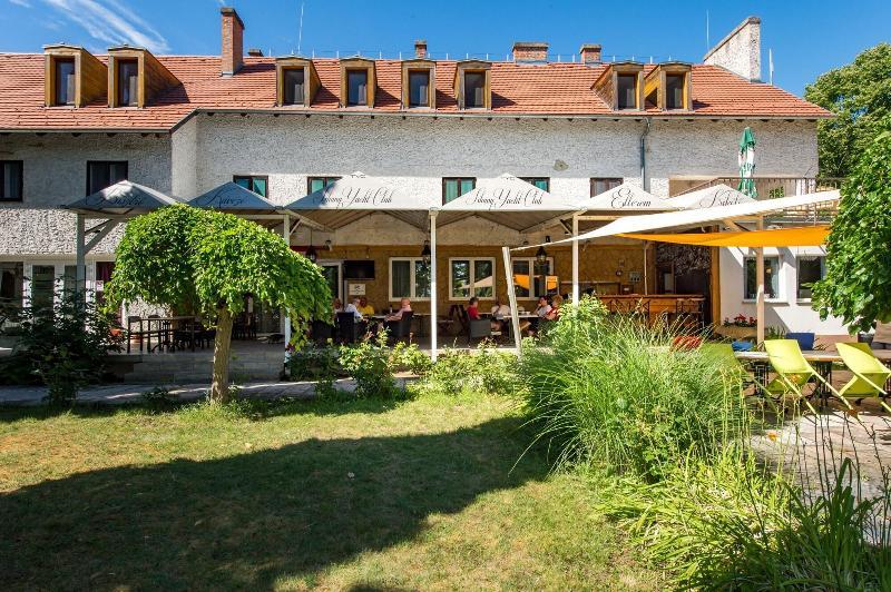 Club Tihany Hotel