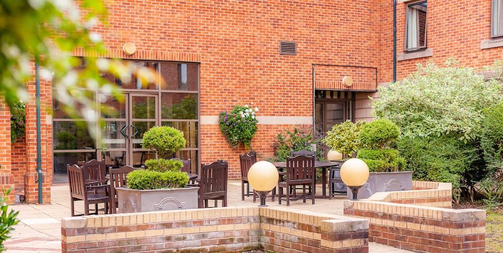 Cedar Court Hotel Leeds / Bradford
