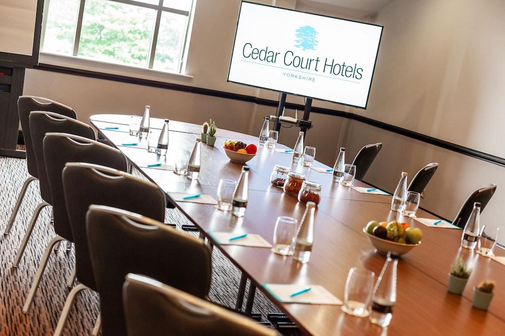 Cedar Court Hotel Leeds / Bradford