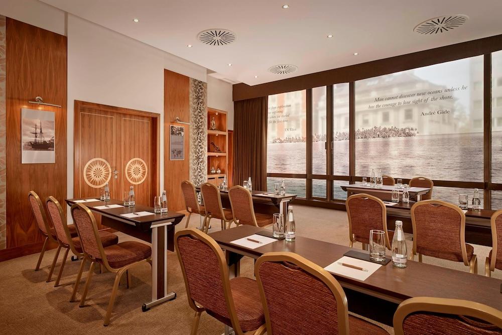 The Park Tower Knightsbridge, a Luxury Collection Hotel, London