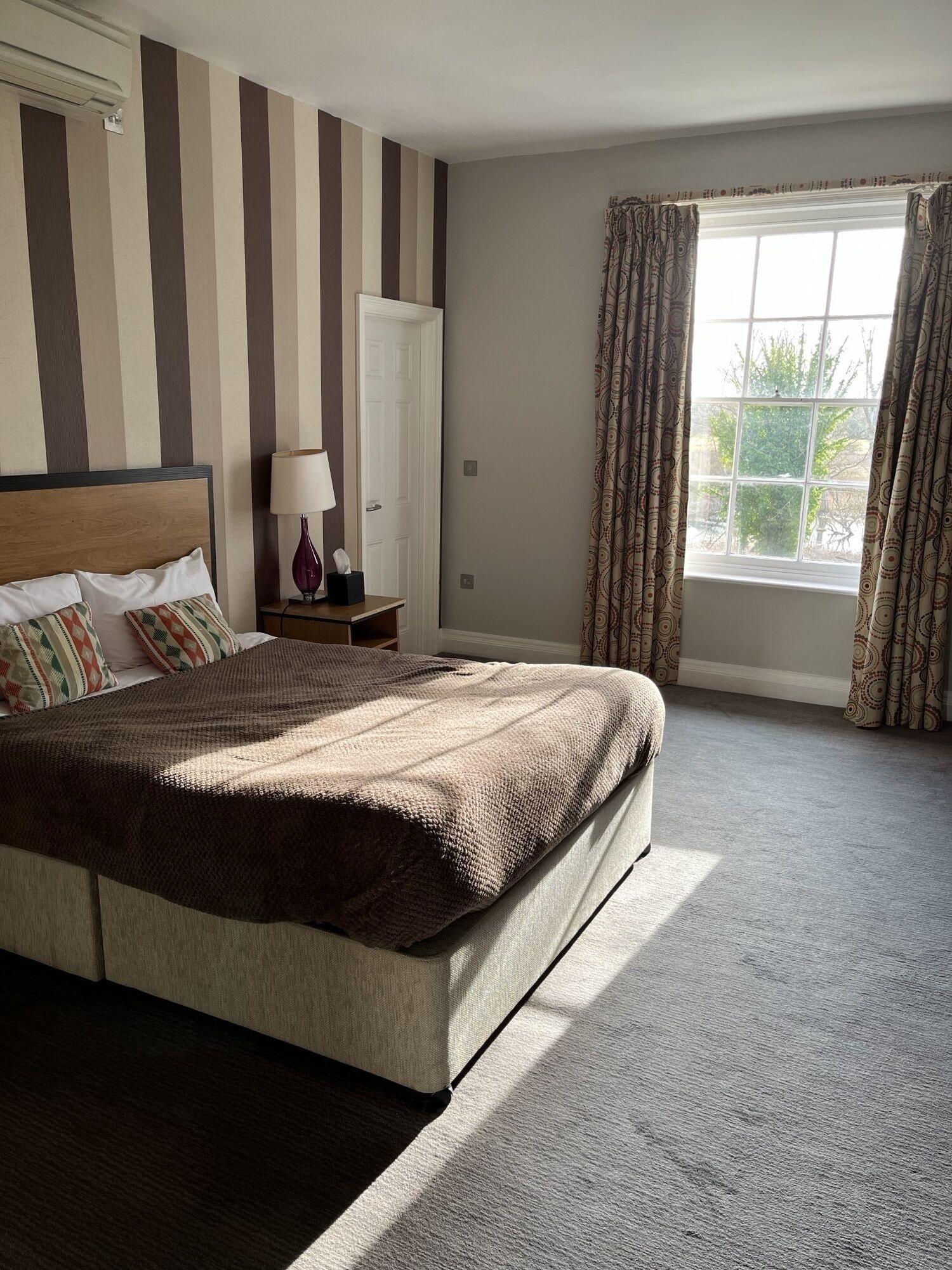 Riverside House Hotel