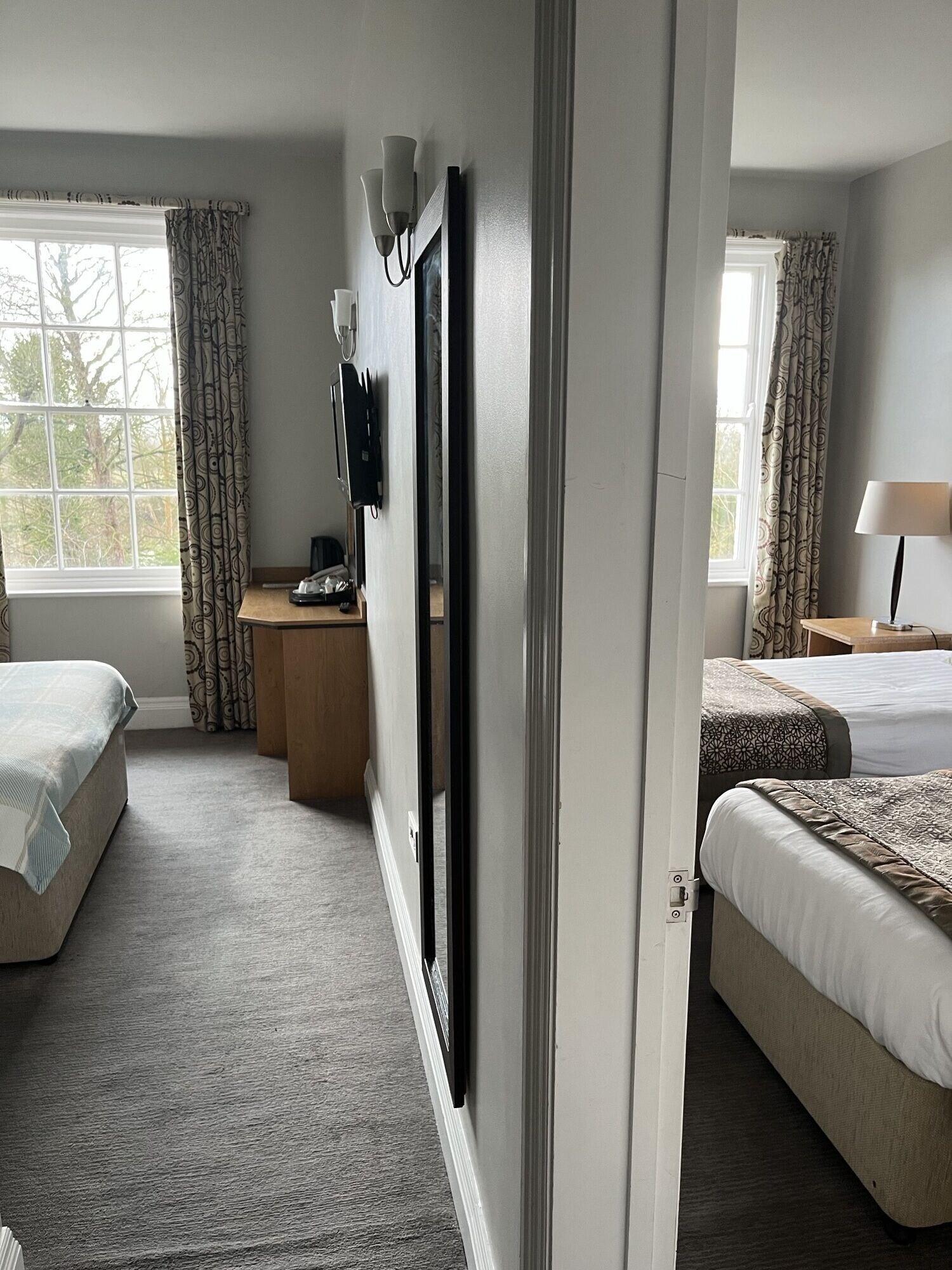 Riverside House Hotel