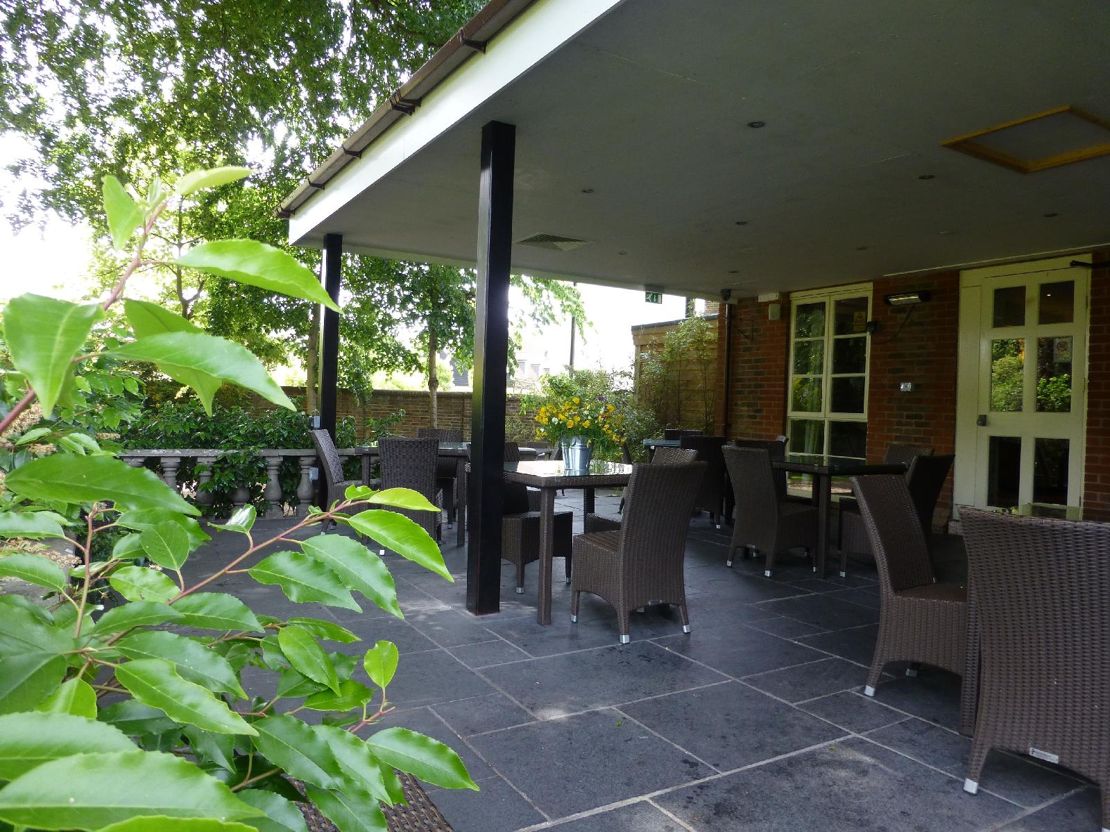 Riverside House Hotel