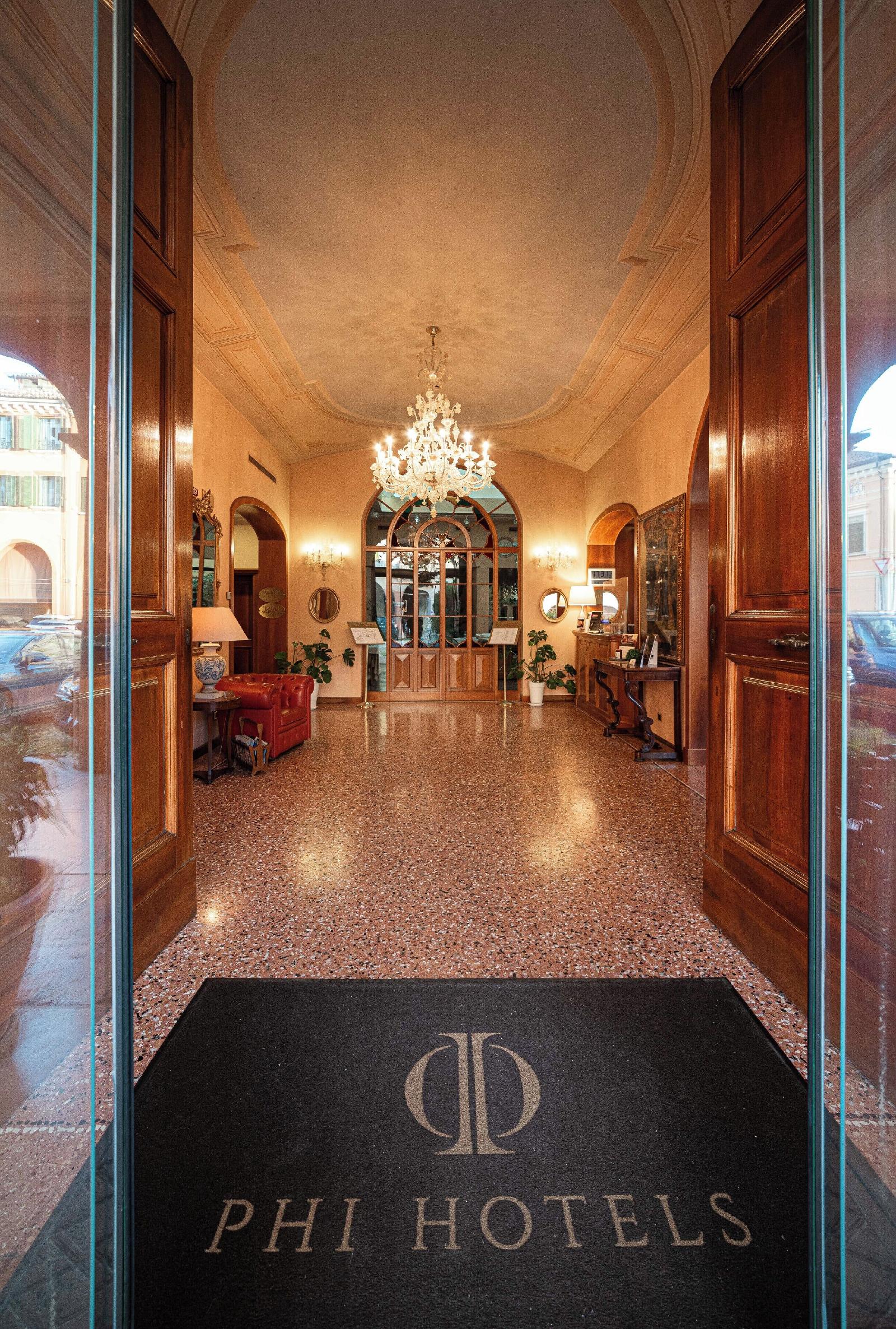 Phi Hotel Dei Medaglioni