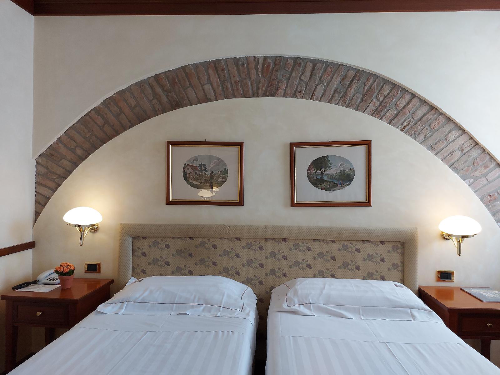 Phi Hotel Dei Medaglioni