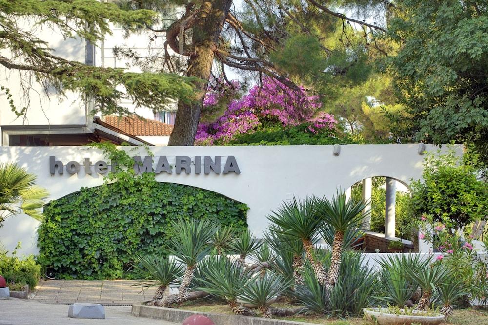 Marina