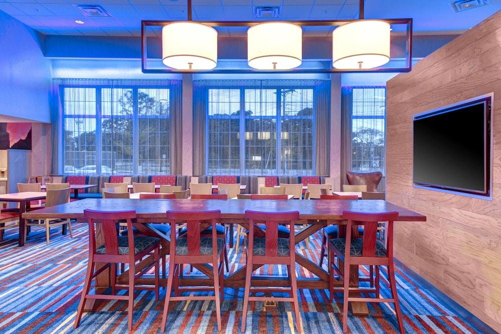 Fairfield Inn & Suites by Marriott Cape Cod Hyannis