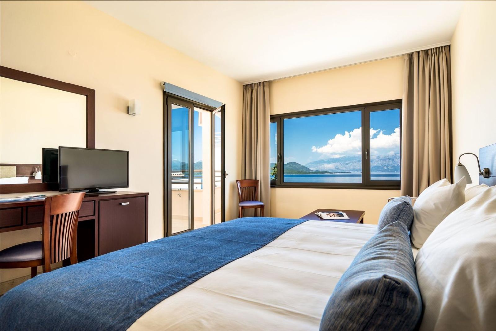 Porto Galini Seaside Resort & Spa