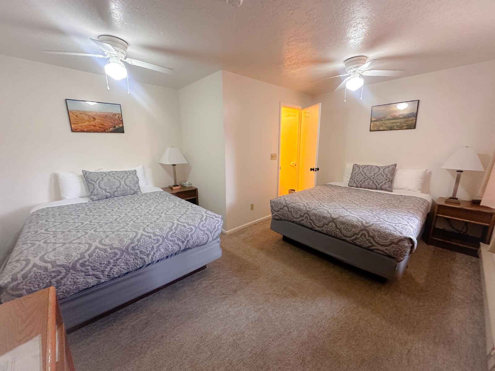 Austin's Chuckwagon Motel