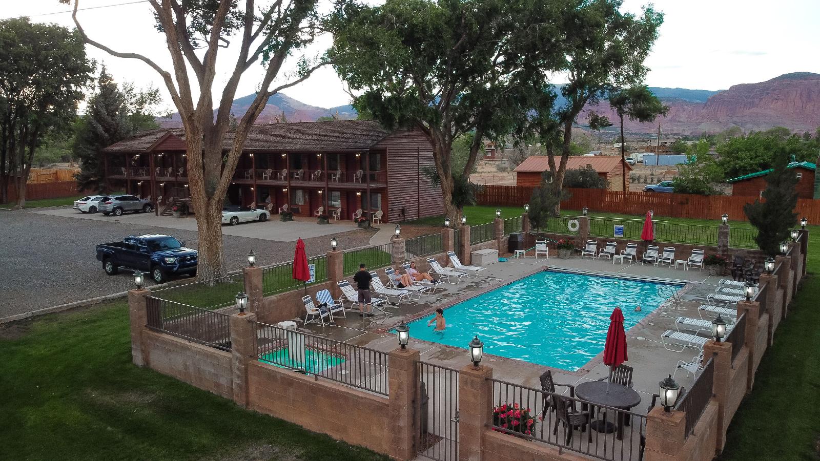 Austin's Chuckwagon Motel
