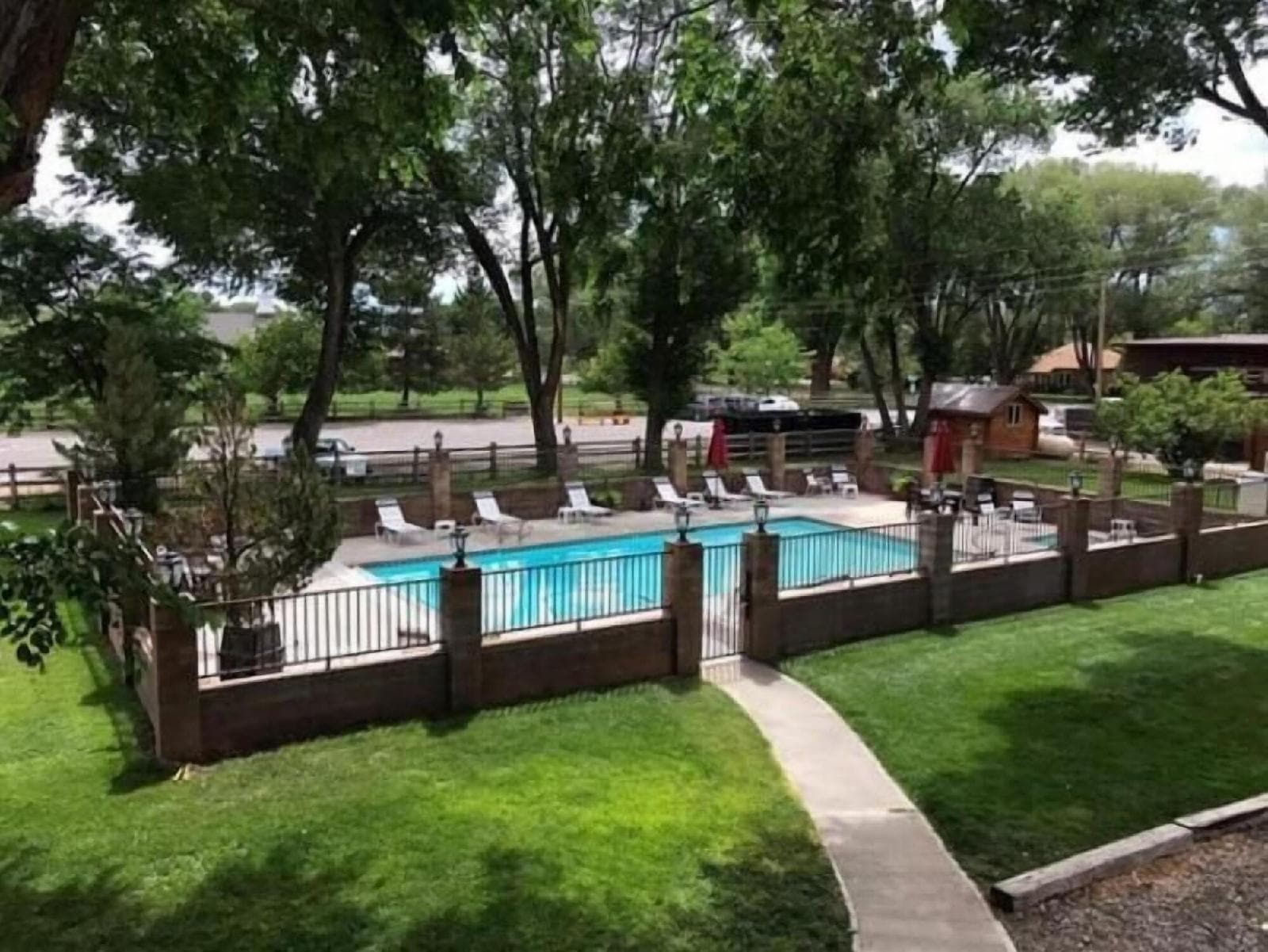 Austin's Chuckwagon Motel