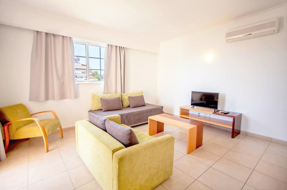 Aqua-Mar Hotel Apartamento