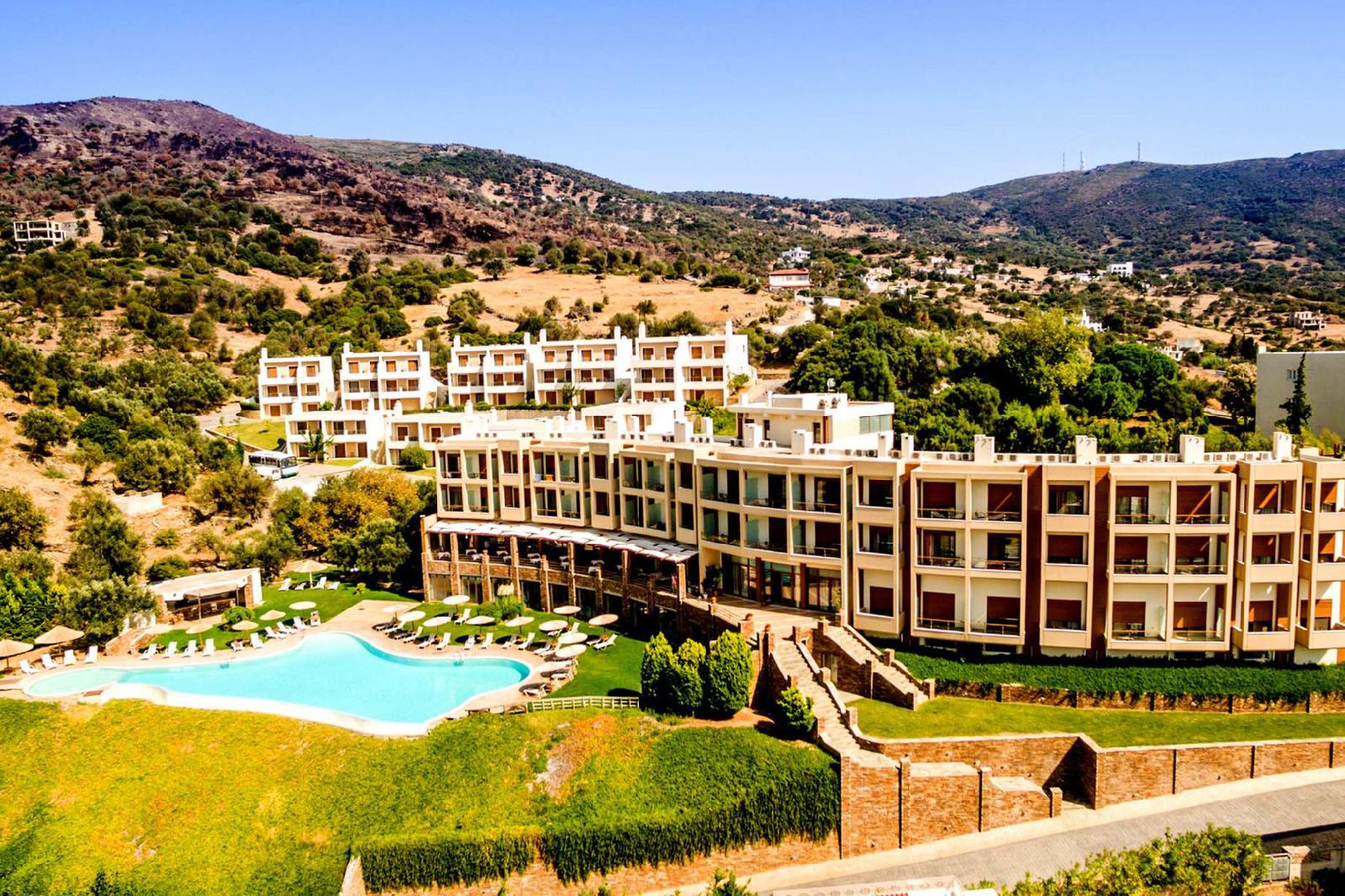 Evia Hotel & Suites