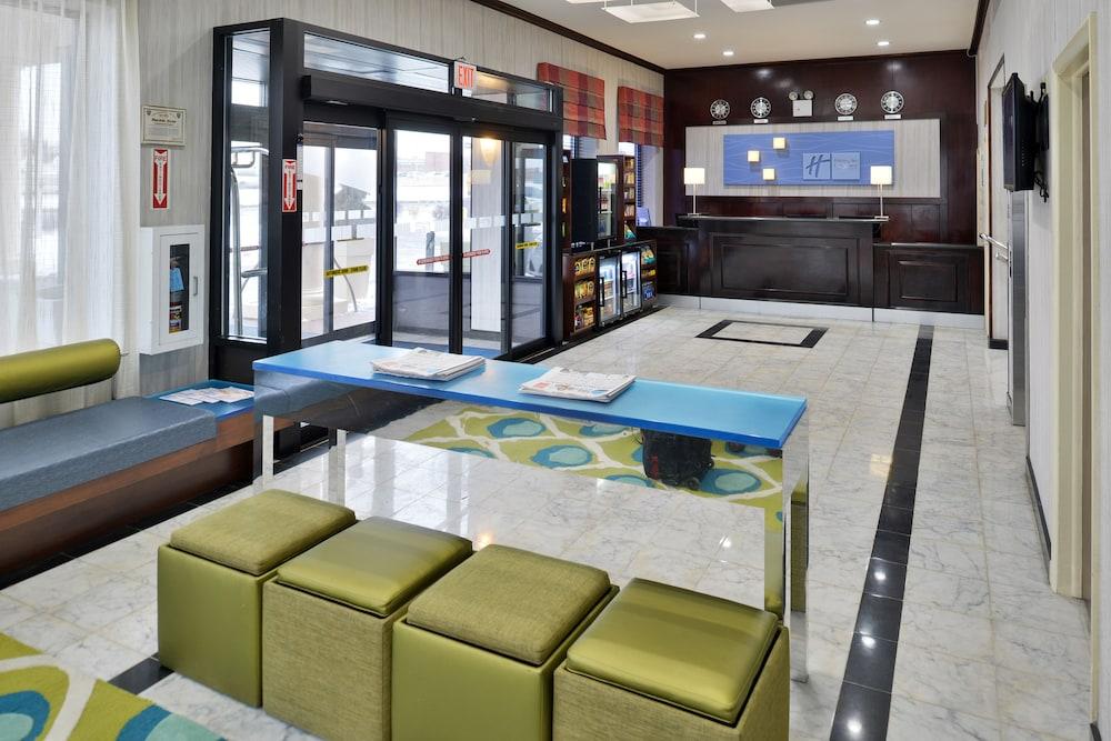Holiday Inn Express New York JFK Airport Area