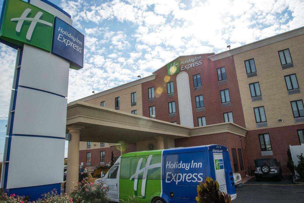 Holiday Inn Express New York JFK Airport Area