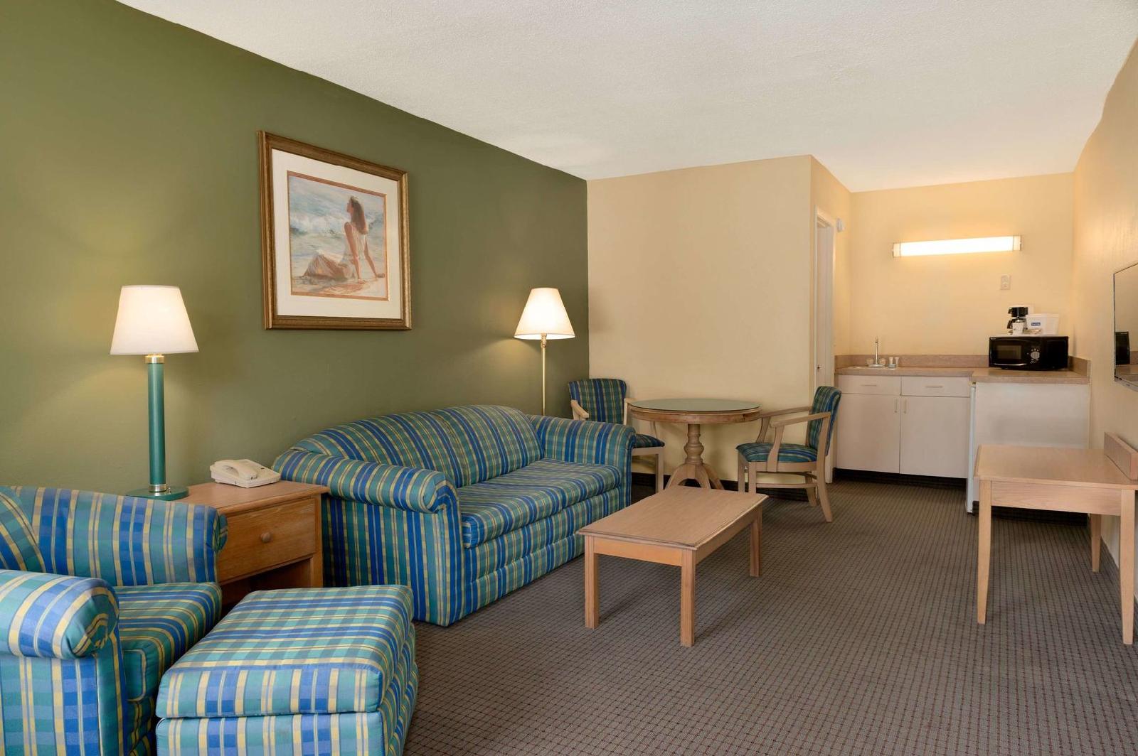 Baymont by Wyndham Jacksonville Airport