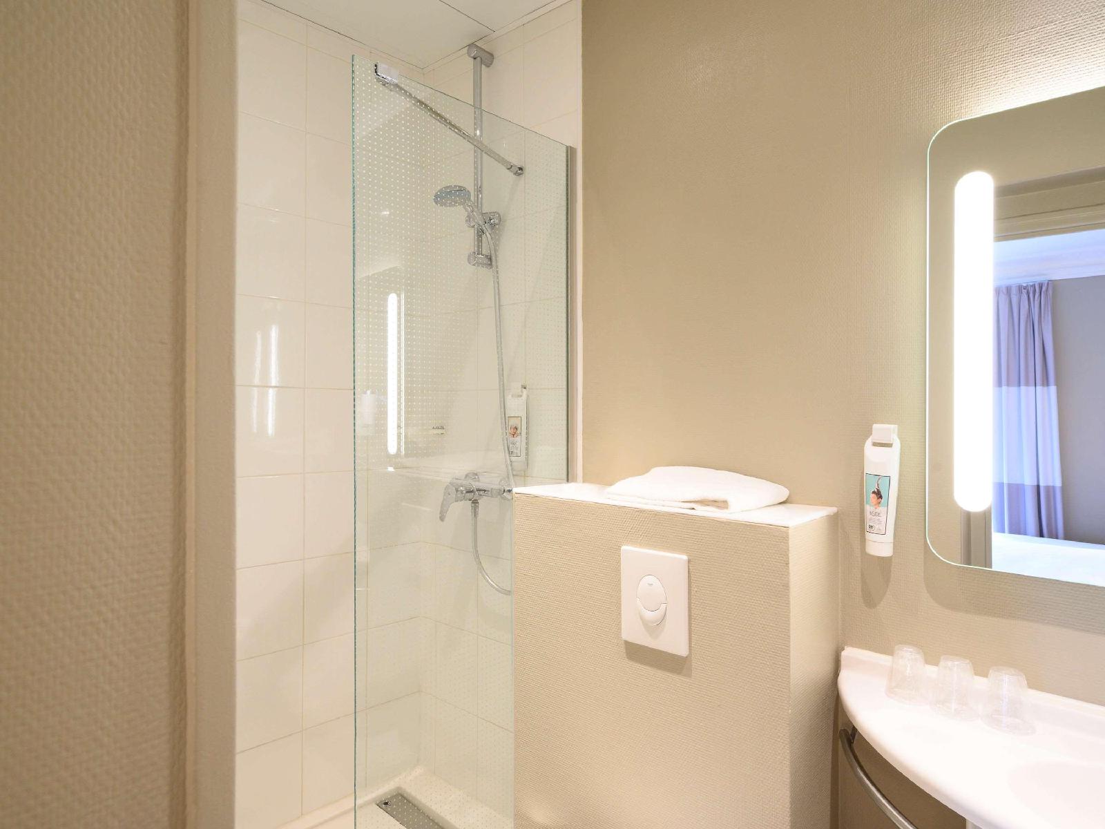 Hotel ibis Paris Tour Montparnasse 15eme