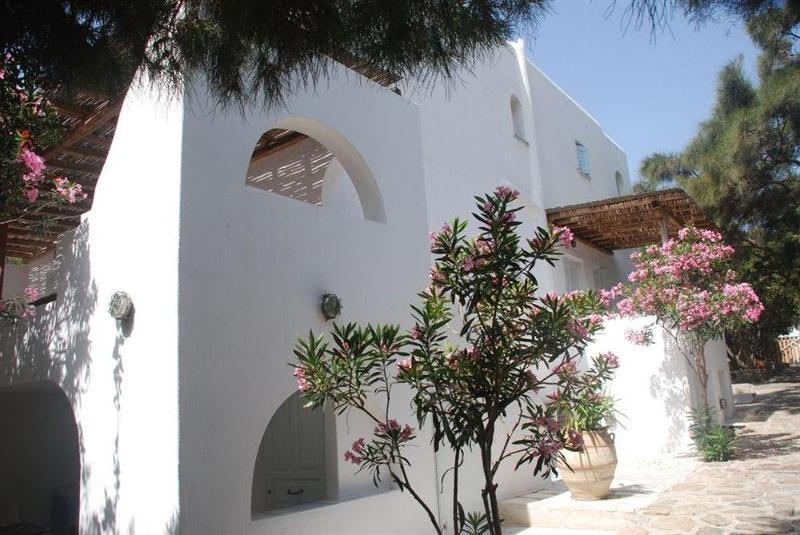 Elena Suites Hotel