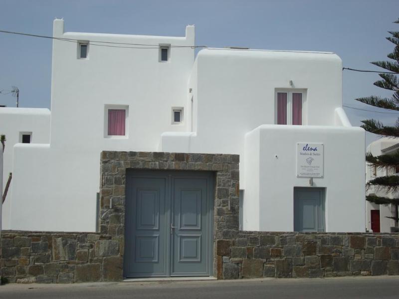 Elena Suites Hotel