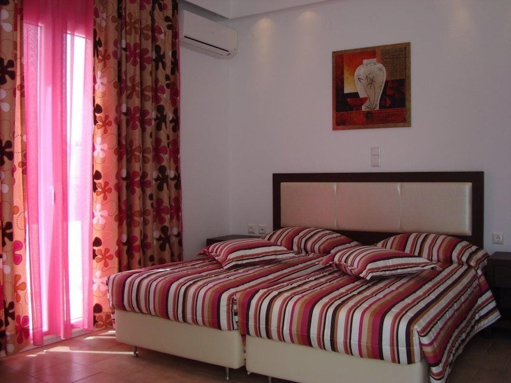 Elena Suites Hotel