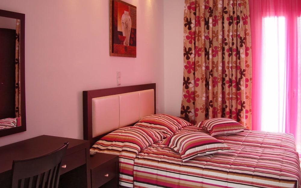 Elena Suites Hotel