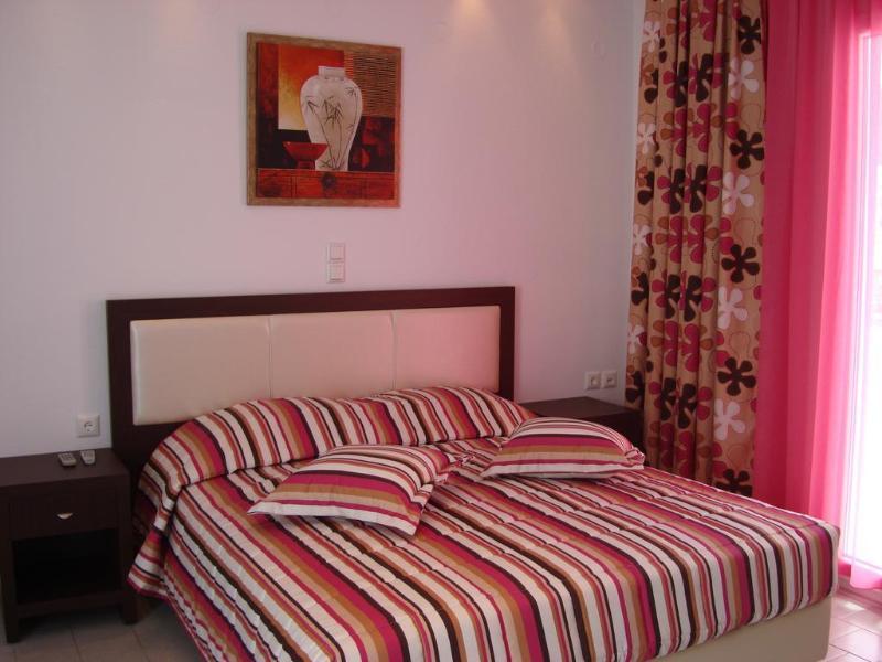Elena Suites Hotel