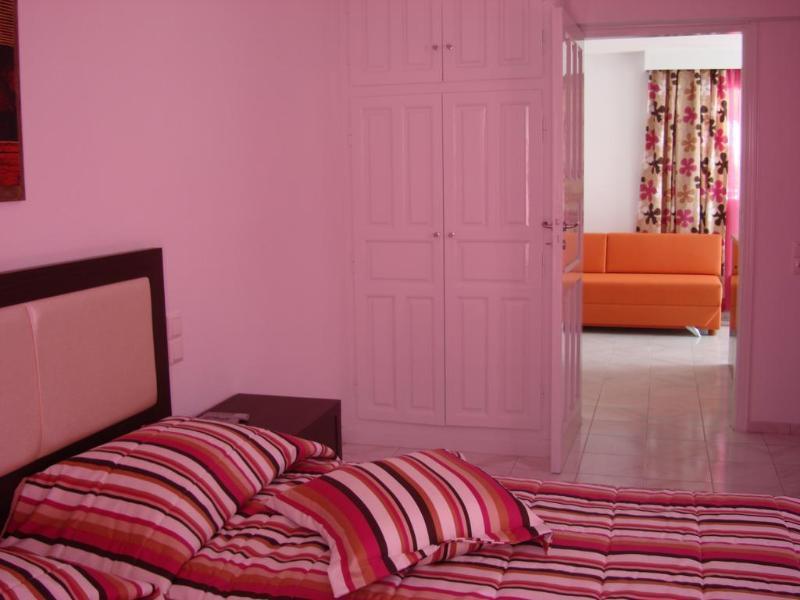 Elena Suites Hotel