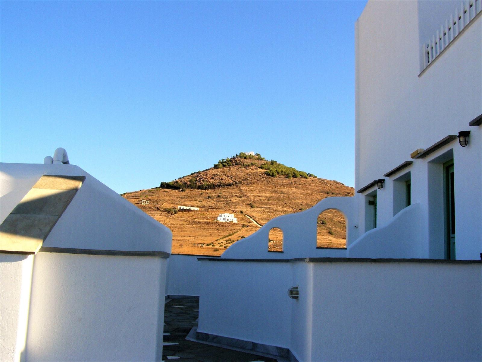 Elena Studios & Apartments
