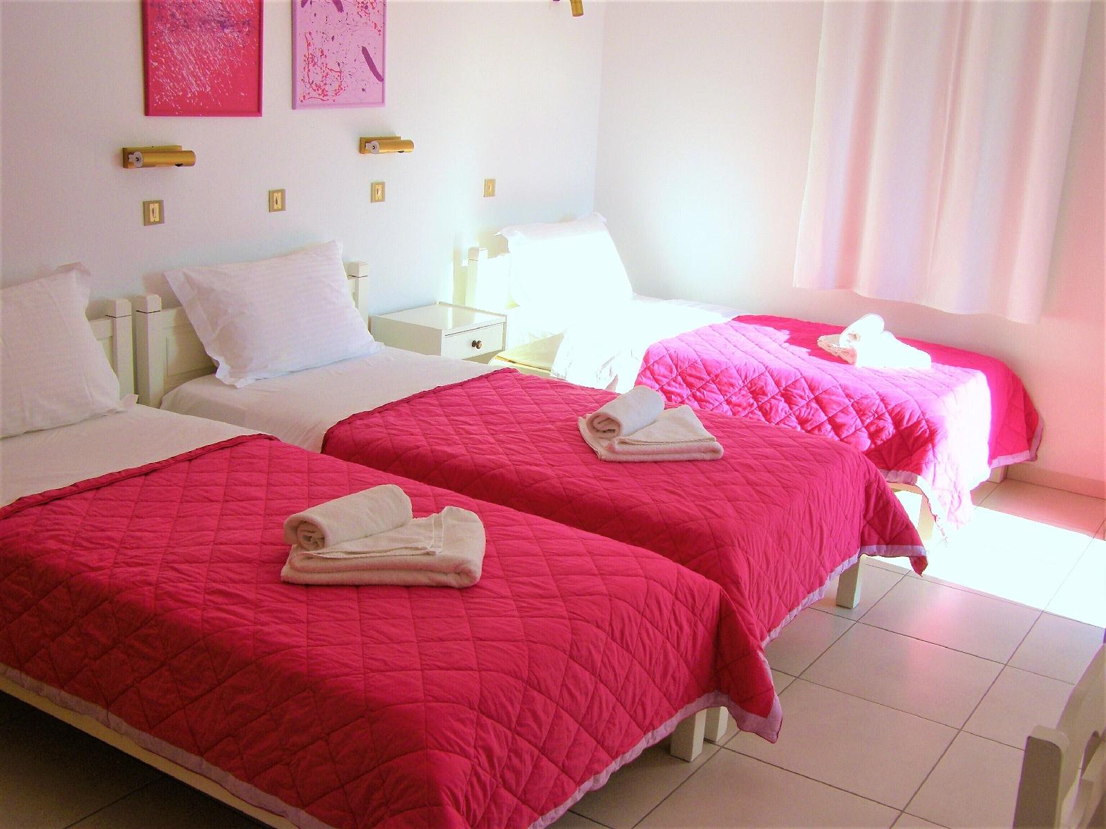 Elena Studios & Apartments