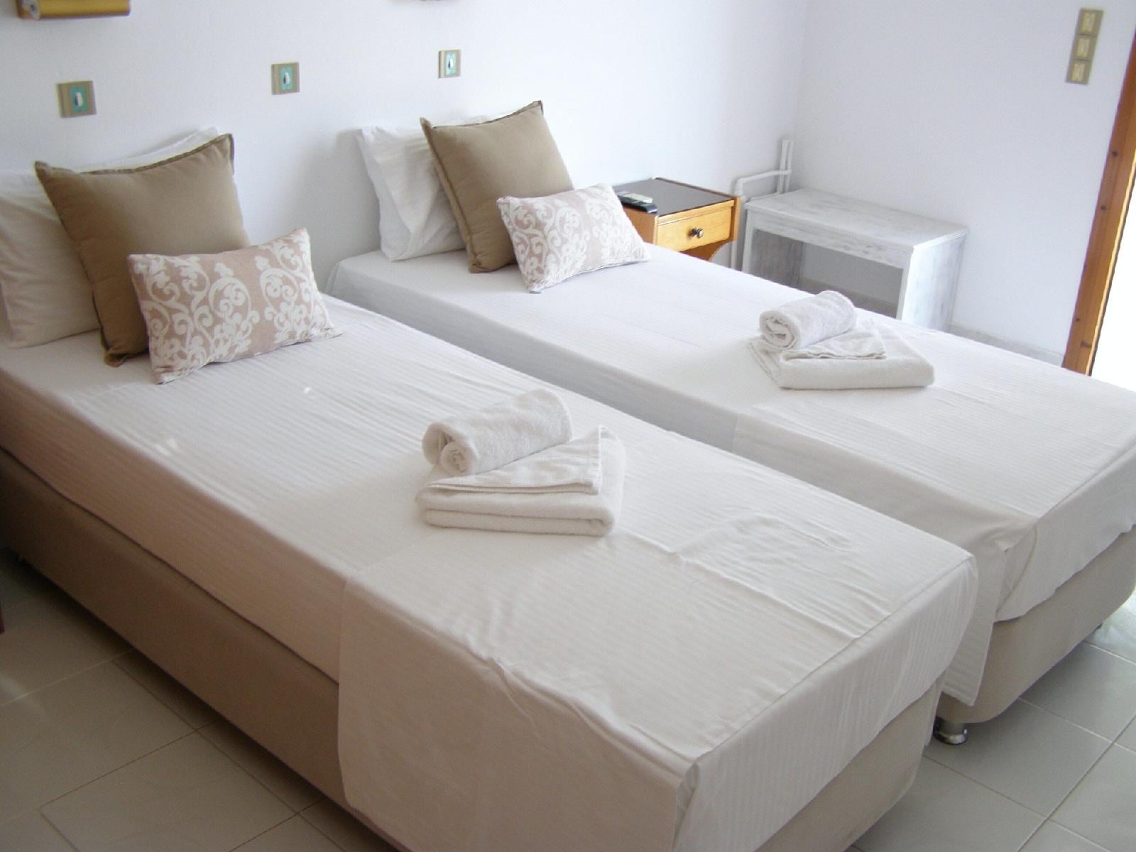 Elena Studios & Apartments