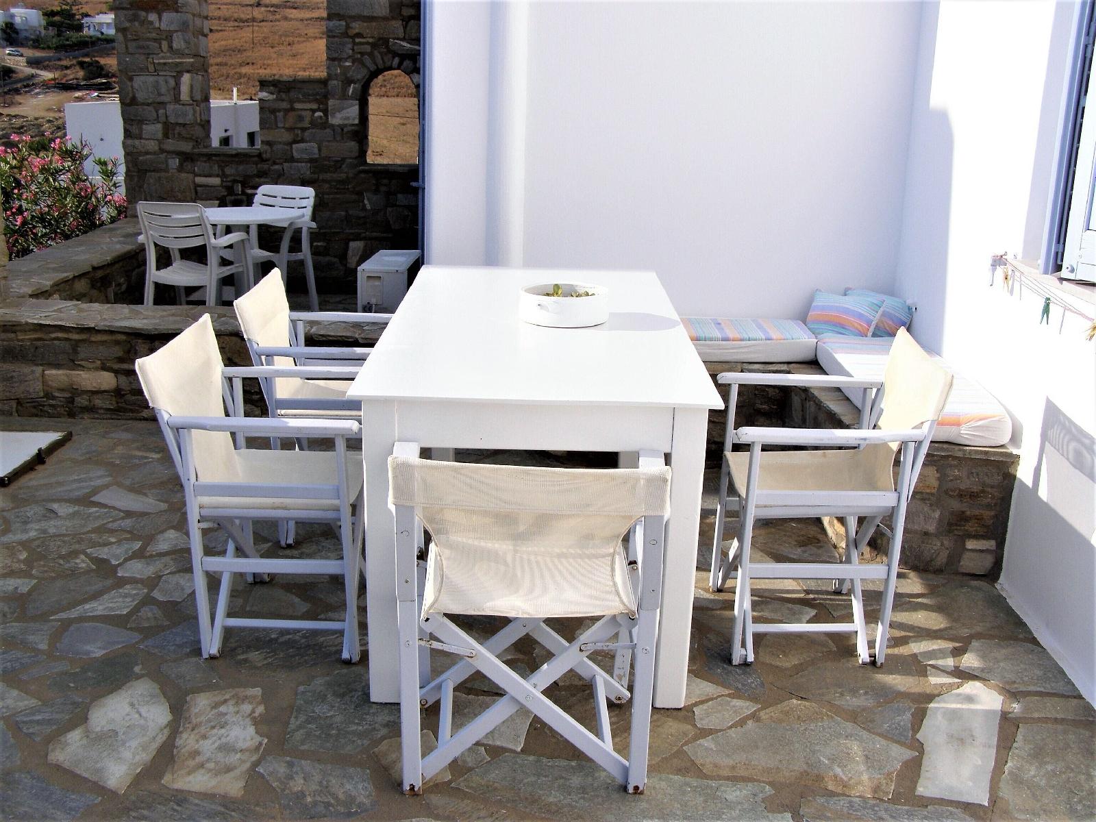 Elena Studios & Apartments