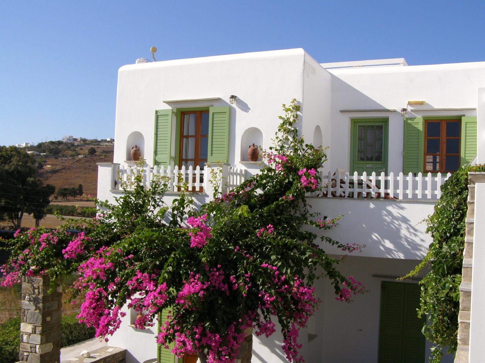 Elena Studios & Apartments