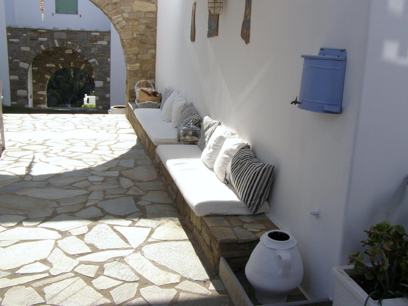 Elena Studios & Apartments