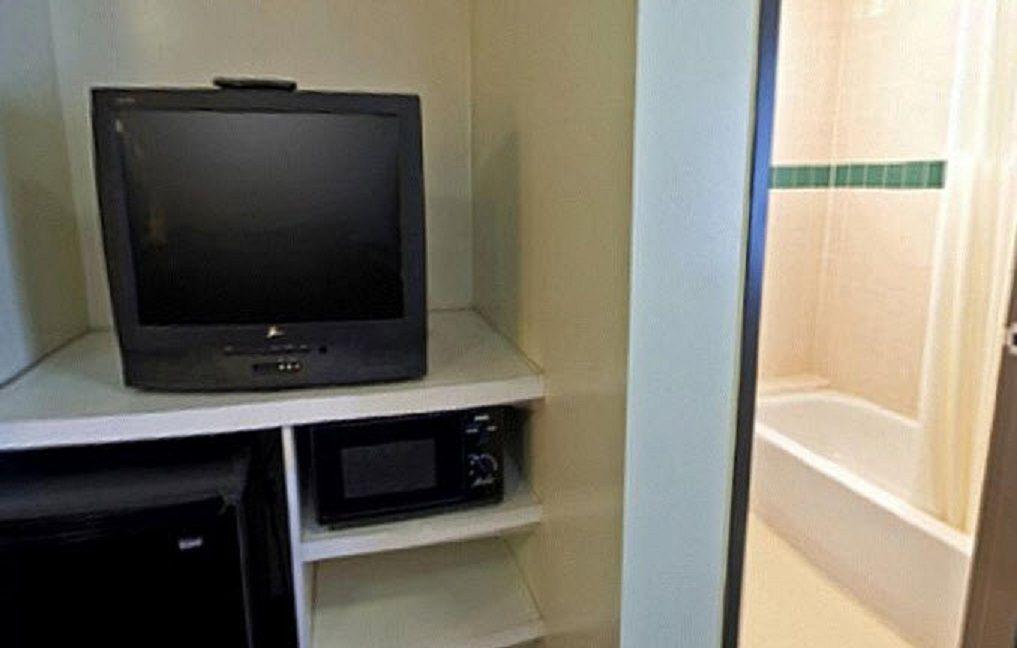Americas Best Value Inn-Oxnard/Port Hueneme