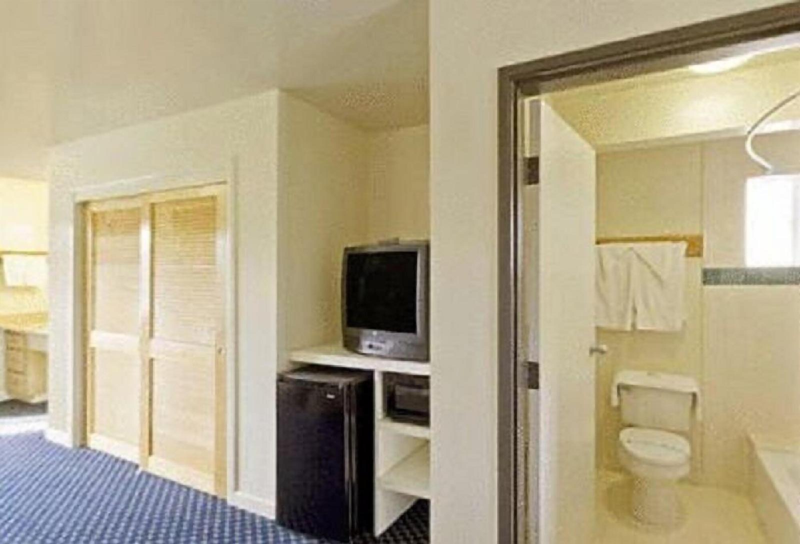 Americas Best Value Inn-Oxnard/Port Hueneme
