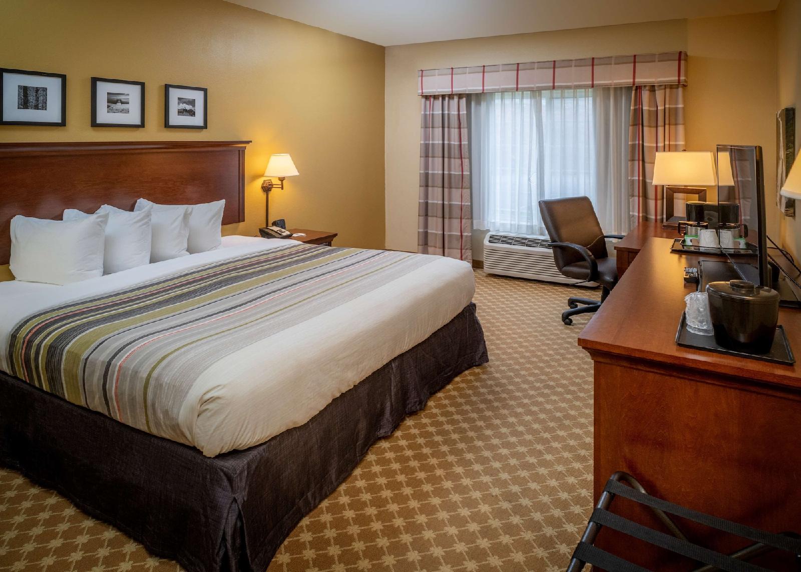 Country Inn & Suites by Radisson, Charleston South, WV