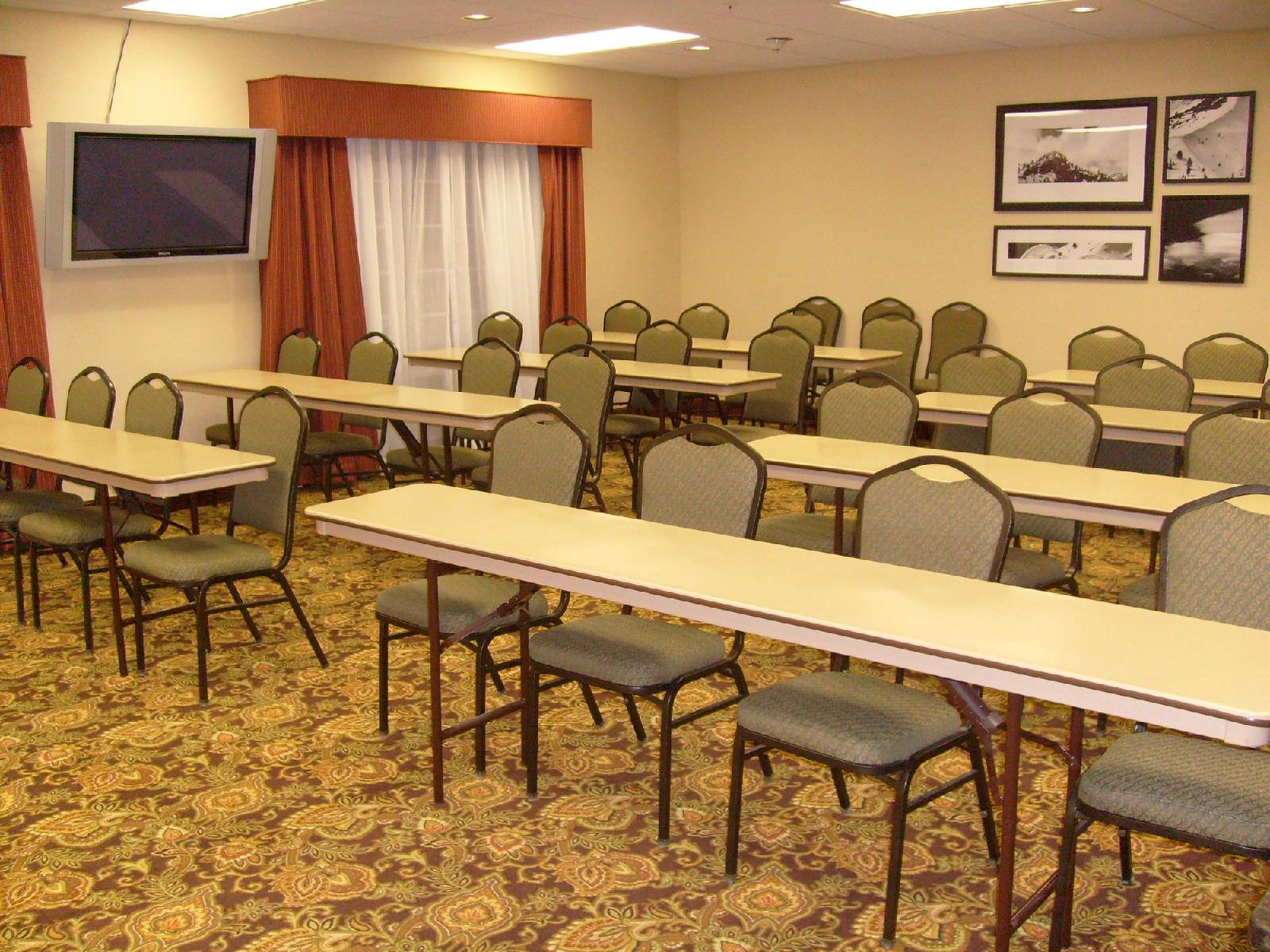 Country Inn & Suites by Radisson, Charleston South, WV