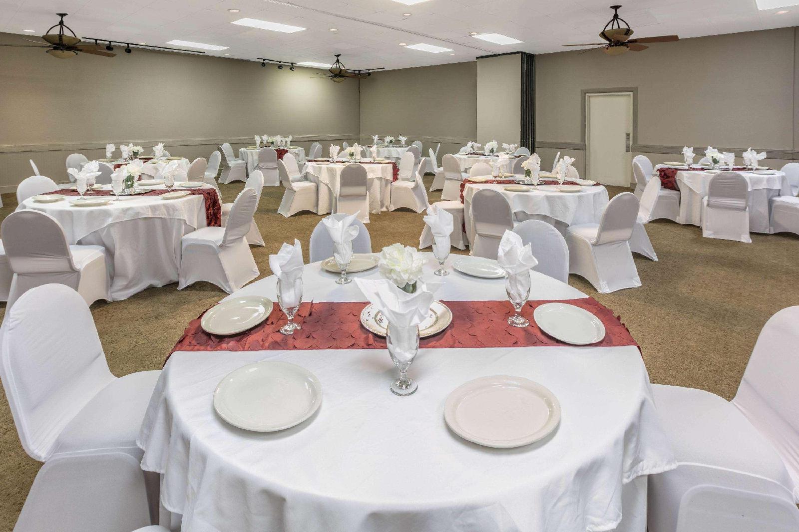 Knights Inn Texarkana