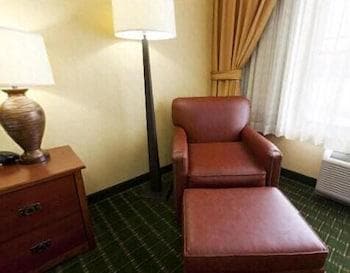 Holiday Inn Express Hotel & Suites Springfield