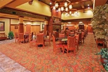 Holiday Inn Express Hotel & Suites Springfield