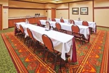 Holiday Inn Express Hotel & Suites Springfield