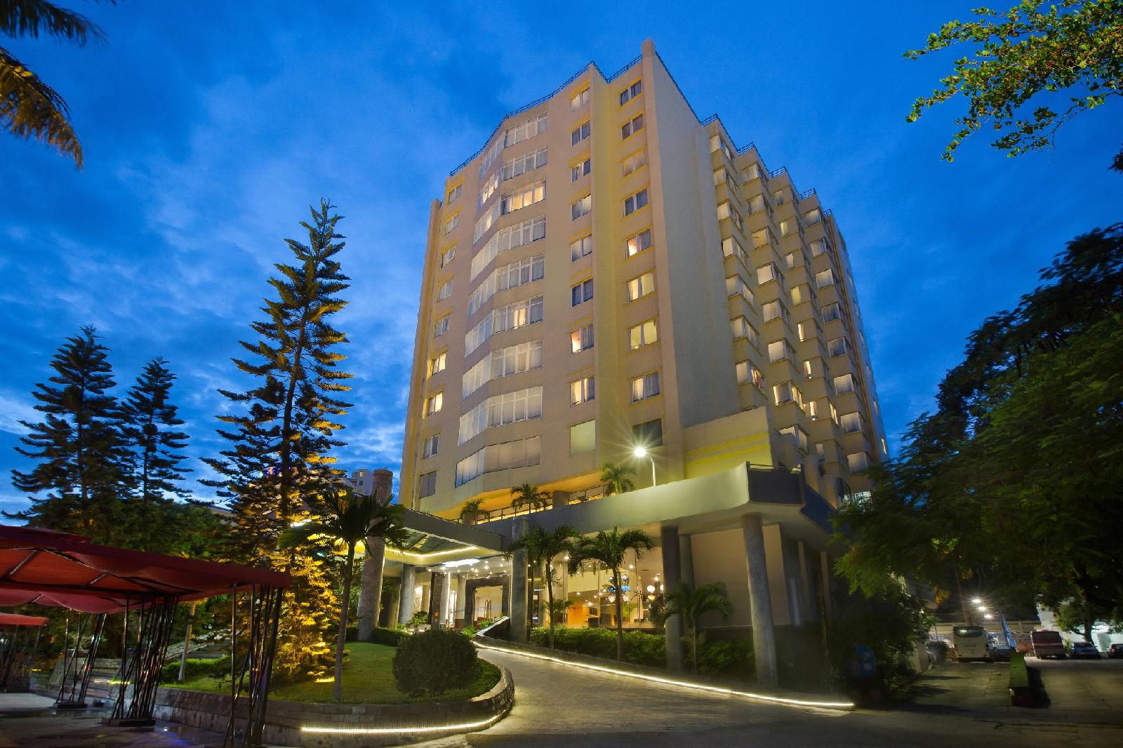 Halong Pearl