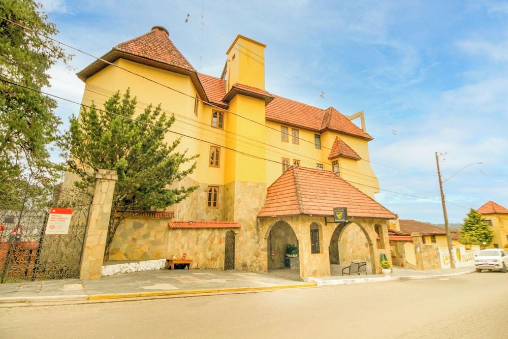 Hotel Ninho Do Falcao
