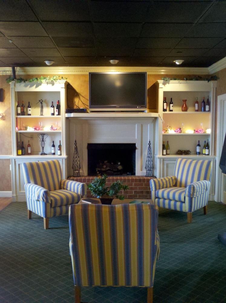 White Columns Inn